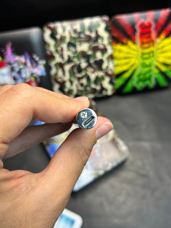 کیف سیگار طرحدار با فندک المنتی قابل شارژ