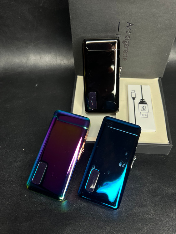 فندک شیک و سنگین لایتر با قابلیت شارژ باتری و گاز