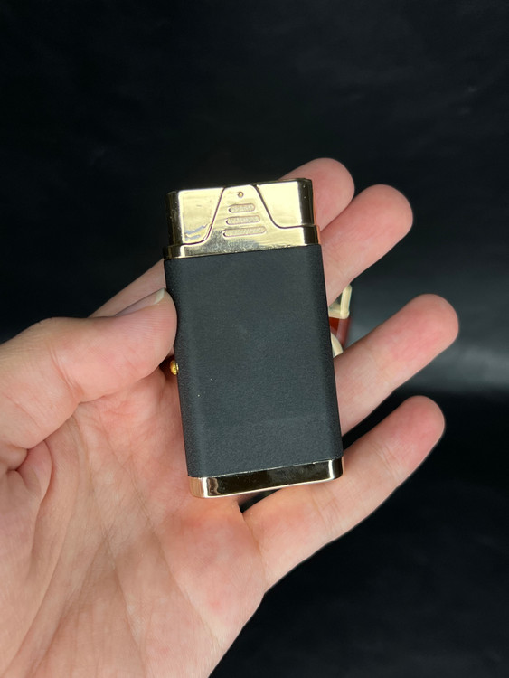 فندک اتمی ساعتدار سبک و قابل حمل در جیب