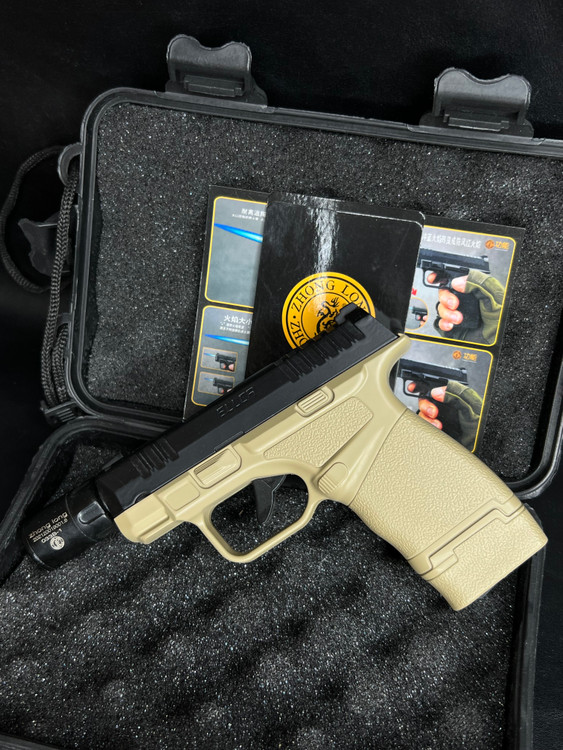 فندک طرح کلت سایز بزرگ با شعله اتمی و بدنه پلاستیک مقاوم