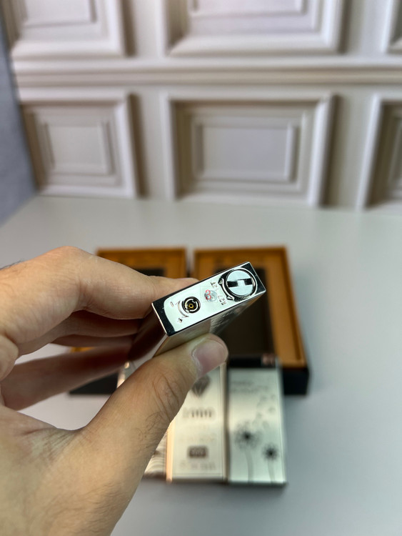 فندک شعله اتمی قرمز برند ایندکشن