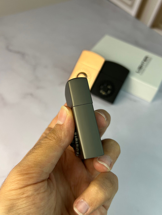 جعبه هدیهدار فندک لایتر همراه کابل شارژ