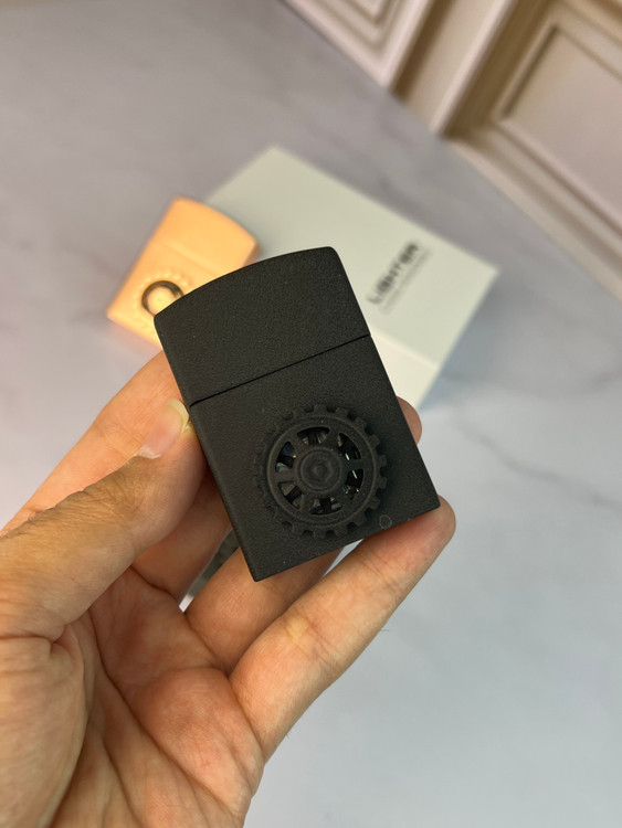 فندک لایتر استیل با شعله ساده و طراحی لوکس