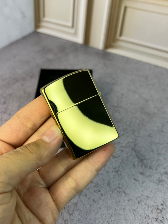 فندک زورو طرح سنگی با بدنه استیل مات و بافت سنگی ضد خش